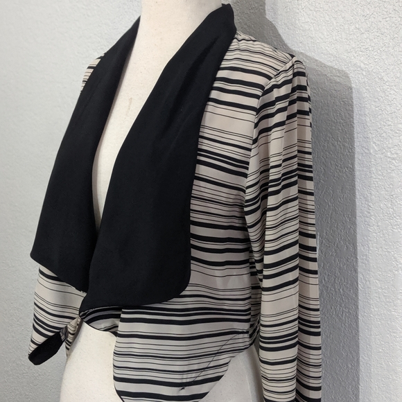 Lightweight Jacket - Picture 2 of 4